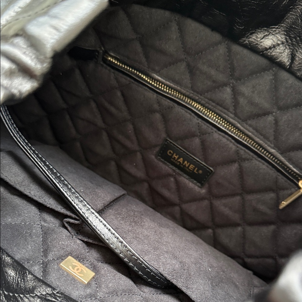 Chanel Black Quilted Shoulder Bag with Gold Accents - Picture 6 of 10